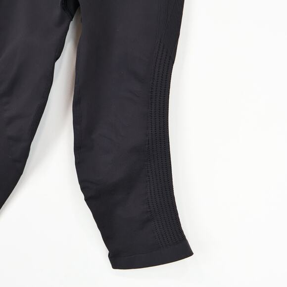 Lululemon Women's Seamless Flow & Go Crop Tight Charcoal Size 4 - Picture 3 of 6